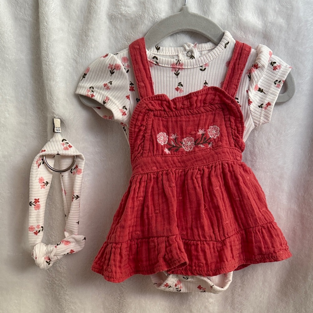 🎉5 for 🎉$20 (Baby)
Floral Red Kids Matching Set